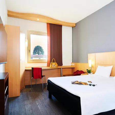 Ibis Hotel