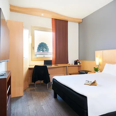 Ibis Hotel