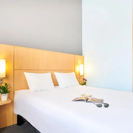 Ibis 3* Grandate
