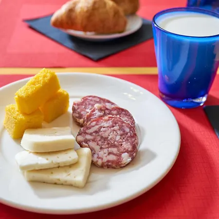 ホテル アイビス コモ 3*