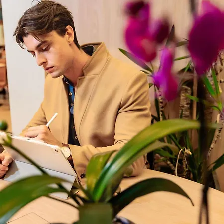 アイビス コモ 3* グランダーテ