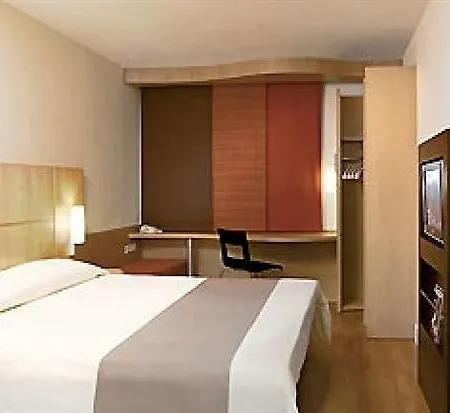 Ibis Грандате