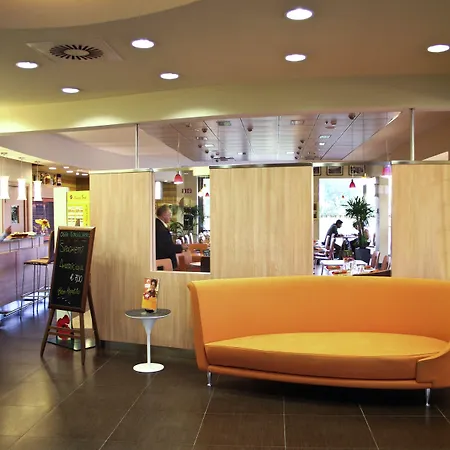 Ibis 3*